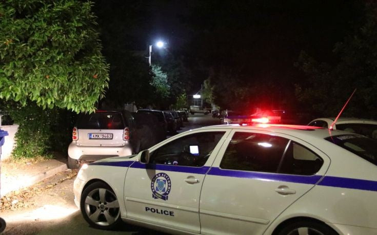 Νέο φιάσκο της Αστυνομίας: Άρπαξαν περιπολικό της ασφάλειας στο Π. Φάληρο – Δύο ένοπλοι ακινητοποίησαν τον αστυνομικό